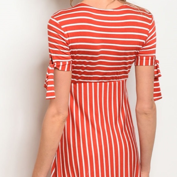 ☀️LAST3️⃣//RED WHITE STRIPED MIDI DRESS - Picture 4 of 10